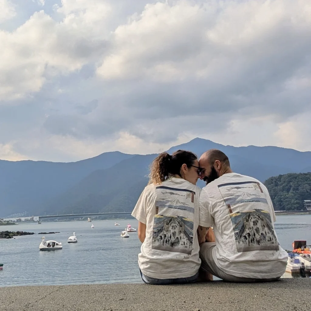Carlos y Eva, equipo de diseño web personalizado de Ni tan cara en Alicante